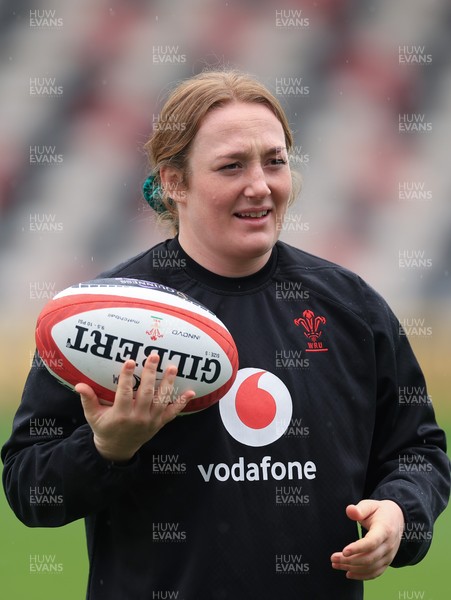190425 - Wales Women Captain Run - Abbie Fleming during Captains Run at Rodney Parade ahead of the Guinness Women’s Six Nations match against Ireland