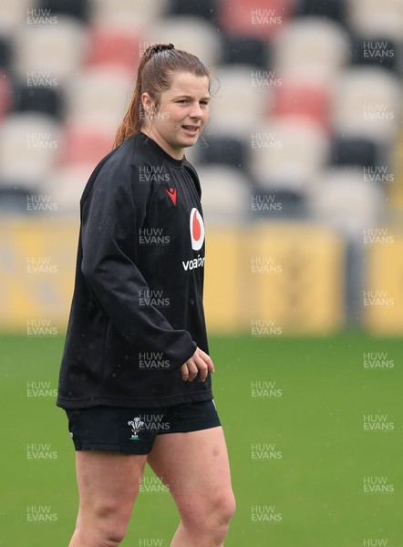 190425 - Wales Women Captain Run - Kate Williams during Captains Run at Rodney Parade ahead of the Guinness Women’s Six Nations match against Ireland