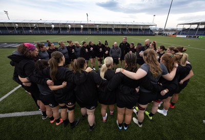 210325  Wales Women Rugby Captain’s Run - The Wales Women’s Squad huddle up during Captain’s Run at The Hive Stadium Edinburgh ahead of the opening match of the Women’s 6 Nations against Scotland