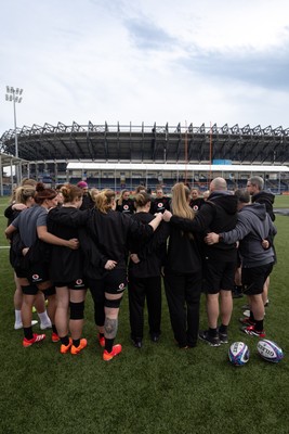 210325  Wales Women Rugby Captain’s Run - The Wales Women’s Squad huddle up during Captain’s Run at The Hive Stadium Edinburgh ahead of the opening match of the Women’s 6 Nations against Scotland