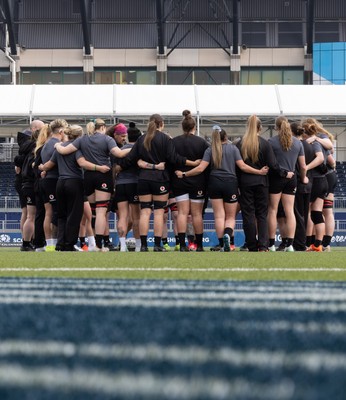 210325  Wales Women Rugby Captain’s Run - The Wales Women’s Squad huddle up during Captain’s Run at The Hive Stadium Edinburgh ahead of the opening match of the Women’s 6 Nations against Scotland