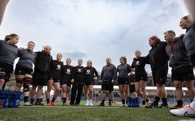 210325  Wales Women Rugby Captain’s Run - The Wales Women’s Squad huddle up during Captain’s Run at The Hive Stadium Edinburgh ahead of the opening match of the Women’s 6 Nations against Scotland