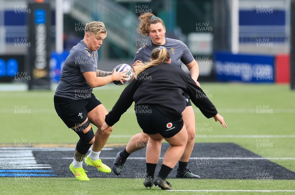 210325  Wales Women Rugby Captain’s Run - Donna Rose during Captain’s Run at The Hive Stadium Edinburgh ahead of the opening match of the Women’s 6 Nations against Scotland