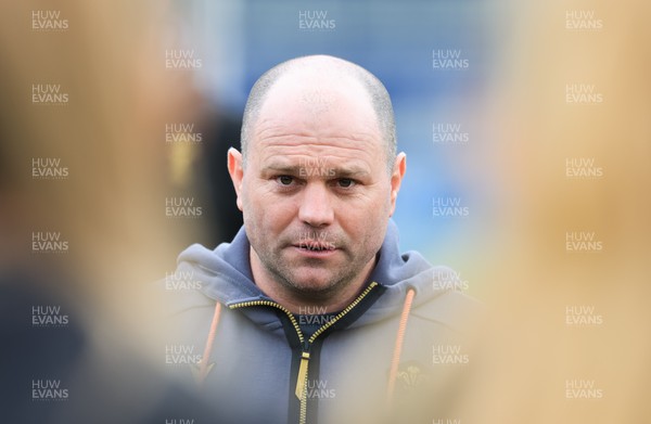 210325  Wales Women Rugby Captain’s Run - Sean Lynn, Wales Women head coach during Captain’s Run at The Hive Stadium Edinburgh ahead of the opening match of the Women’s 6 Nations against Scotland