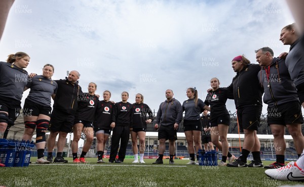 210325  Wales Women Rugby Captain’s Run - The Wales Women’s Squad huddle up during Captain’s Run at The Hive Stadium Edinburgh ahead of the opening match of the Women’s 6 Nations against Scotland