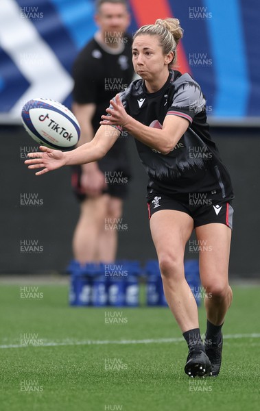 220423 - Wales Women Rugby Captains Run - Elinor Snowsill during Captain’s Run at the Stade des Alpes in Grenoble ahead of the TicTok Women’s 6 Nations match against France