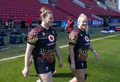 240426 - Wales Women’s Rugby Captain’s Run - Gwenllian Pyrs and Kelsey Jones during Captain’s Run at Ashton Gate, ahead of the Women’s 6 Nations match against England