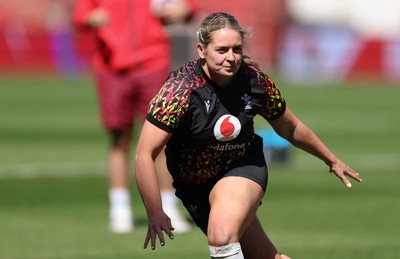 240426 - Wales Women’s Rugby Captain’s Run - Freya Bell during Captain’s Run at Ashton Gate, ahead of the Women’s 6 Nations match against England