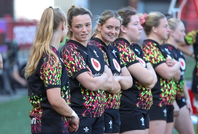 240426 - Wales Women’s Rugby Captain’s Run - Alisha Joyce with Catherine Richards, left and Freya Bell, right, during Captain’s Run at Ashton Gate, ahead of the Women’s 6 Nations match against England
