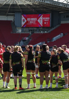 240426 - Wales Women’s Rugby Captain’s Run -The Wales team during Captain’s Run at Ashton Gate, ahead of the Women’s 6 Nations match against England