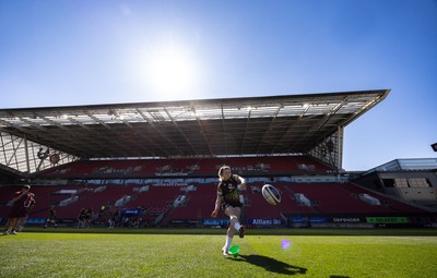 240426 - Wales Women’s Rugby Captain’s Run - Keira Bevan during Captain’s Run at Ashton Gate, ahead of the Women’s 6 Nations match against England