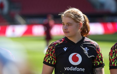 240426 - Wales Women’s Rugby Captain’s Run - Bethan Lewis during Captain’s Run at Ashton Gate, ahead of the Women’s 6 Nations match against England
