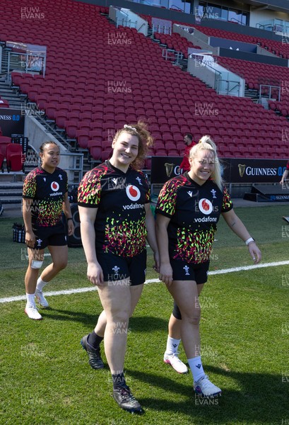 240426 - Wales Women’s Rugby Captain’s Run - Gwenllian Pyrs and Kelsey Jones during Captain’s Run at Ashton Gate, ahead of the Women’s 6 Nations match against England