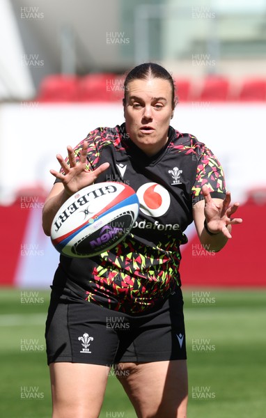 240426 - Wales Women’s Rugby Captain’s Run - Carys Phillips during Captain’s Run at Ashton Gate, ahead of the Women’s 6 Nations match against England
