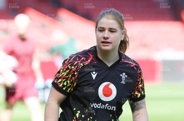 240426 - Wales Women’s Rugby Captain’s Run - Bethan Lewis during Captain’s Run at Ashton Gate, ahead of the Women’s 6 Nations match against England