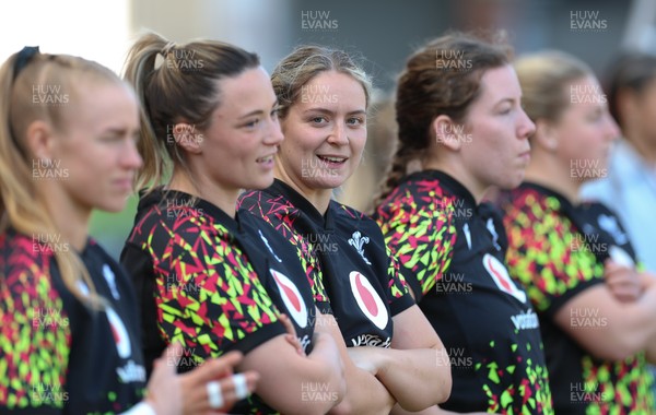 240426 - Wales Women’s Rugby Captain’s Run - Alisha Joyce with Catherine Richards, left and Freya Bell, right, during Captain’s Run at Ashton Gate, ahead of the Women’s 6 Nations match against England
