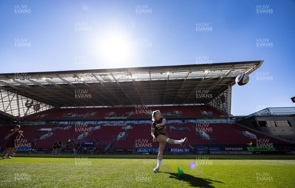 240426 - Wales Women’s Rugby Captain’s Run - Keira Bevan during Captain’s Run at Ashton Gate, ahead of the Women’s 6 Nations match against England