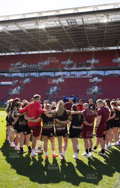 240426 - Wales Women’s Rugby Captain’s Run -The Wales team during Captain’s Run at Ashton Gate, ahead of the Women’s 6 Nations match against England