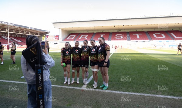 240426 - Wales Women’s Rugby Captain’s Run - Keira Bevan, Jenna De Vera, Jasmine Joyce, Alisha Joyce and Maisie Davies during Captain’s Run at Ashton Gate, ahead of the Women’s 6 Nations match against England