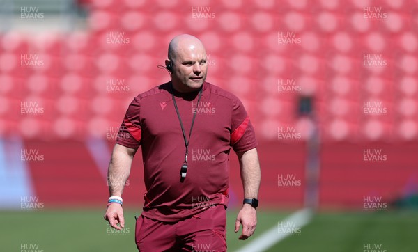 240426 - Wales Women’s Rugby Captain’s Run - Sean Lynn, Wales Women head coach during Captain’s Run at Ashton Gate, ahead of the Women’s 6 Nations match against England