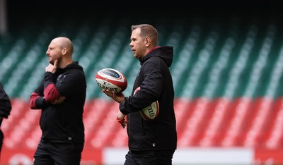 260424 - Wales Women Rugby Captain’s Run - Ioan Cunningham, Wales Women head coach, during Captain’s Run at the Principality Stadium ahead of Wales’ Guinness Women’s 6 Nations match against Italy 