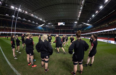 260424 - Wales Women Rugby Captain’s Run - The Welsh forwards work through calls during Captain’s Run at the Principality Stadium ahead of Wales’ Guinness Women’s 6 Nations match against Italy 