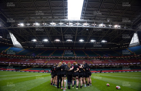260424 - Wales Women Rugby Captain’s Run - The Wales team during Captain’s Run at the Principality Stadium ahead of Wales’ Guinness Women’s 6 Nations match against Italy