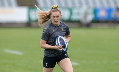 260425 - Wales Women Captains Run - Hannah Jones during Captains Run ahead of Wales’ final Guinness Women’s Six Nations match against Italy