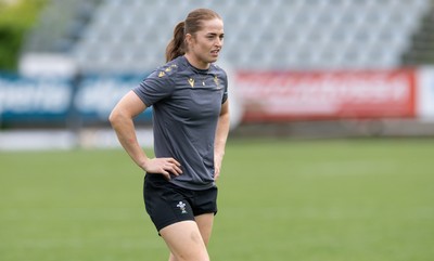 260425 - Wales Women Captains Run - Lisa Neumann during Captains Run ahead of Wales’ final Guinness Women’s Six Nations match against Italy