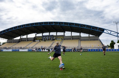 260425 - Wales Women Captains Run - Keira Bevan during Captains Run ahead of Wales’ final Guinness Women’s Six Nations match against Italy