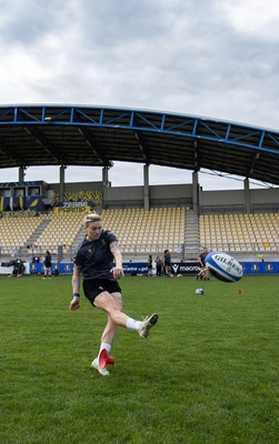 260425 - Wales Women Captains Run - Keira Bevan during Captains Run ahead of Wales’ final Guinness Women’s Six Nations match against Italy