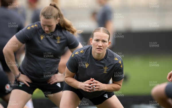 260425 - Wales Women Captains Run - Carys Cox during Captains Run ahead of Wales’ final Guinness Women’s Six Nations match against Italy