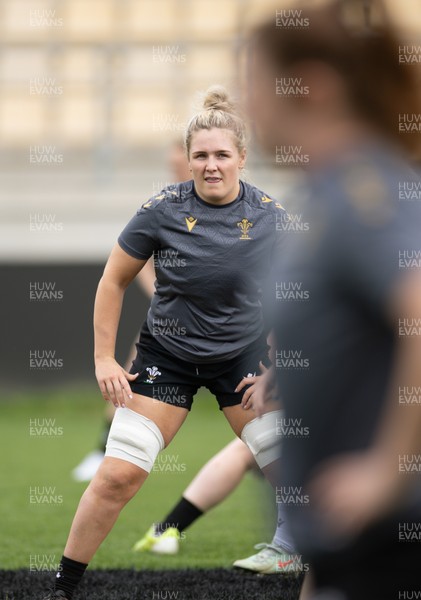 260425 - Wales Women Captains Run -Alex Callender during Captains Run ahead of Wales’ final Guinness Women’s Six Nations match against Italy