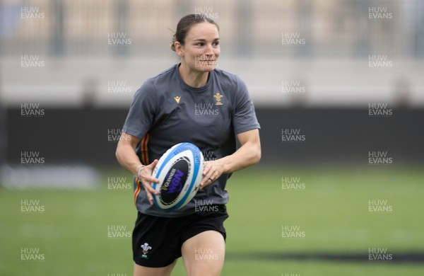 260425 - Wales Women Captains Run - Jasmine Joyce during Captains Run ahead of Wales’ final Guinness Women’s Six Nations match against Italy