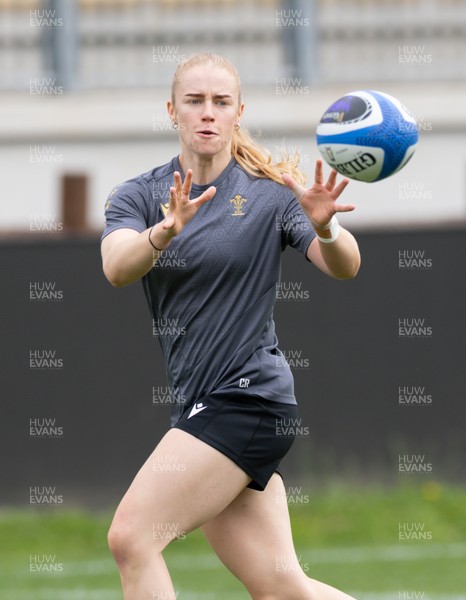 260425 - Wales Women Captains Run - Catherine Richards during Captains Run ahead of Wales’ final Guinness Women’s Six Nations match against Italy