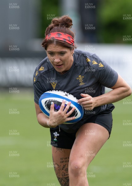 260425 - Wales Women Captains Run - Georgia Evans during Captains Run ahead of Wales’ final Guinness Women’s Six Nations match against Italy