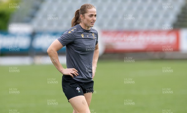 260425 - Wales Women Captains Run - Lisa Neumann during Captains Run ahead of Wales’ final Guinness Women’s Six Nations match against Italy