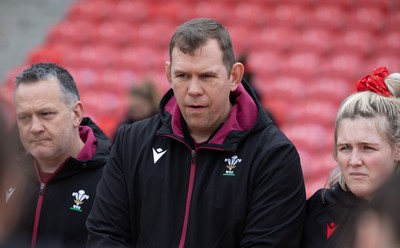 120424 - Wales Women Rugby Walkthrough - Ioan Cunningham, Wales Women head coach, during Captain’s Walkthrough and kickers session at Virgin Media Park, Cork, ahead of Wales’ Women’s 6 Nations match against Ireland