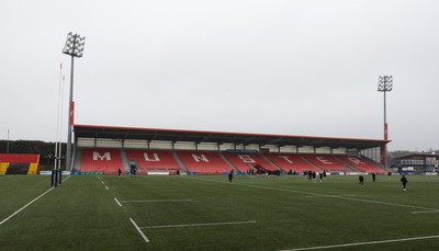 120424 - Wales Women Rugby Walkthrough - A general view of the Virgin Media Park during Captain’s Walkthrough and kickers session ahead of Wales’ Women’s 6 Nations match against Ireland