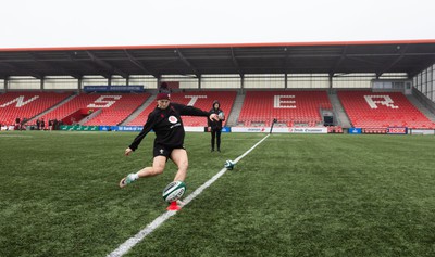 120424 - Wales Women Rugby Walkthrough - Keira Bevan during the kickers session at Virgin Media Park, Cork, ahead of Wales’ Women’s 6 Nations match against Ireland