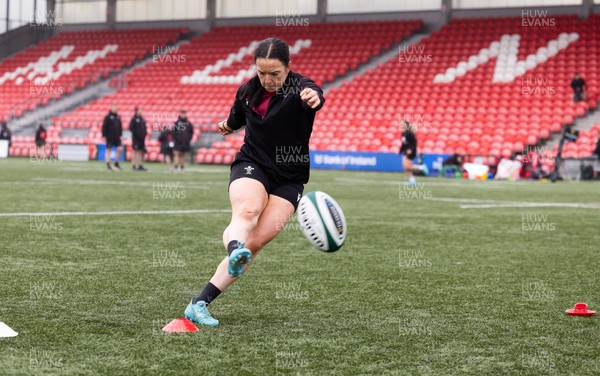 120424 - Wales Women Rugby Walkthrough - Sian Jones during the kickers session at Virgin Media Park, Cork, ahead of Wales’ Women’s 6 Nations match against Ireland
