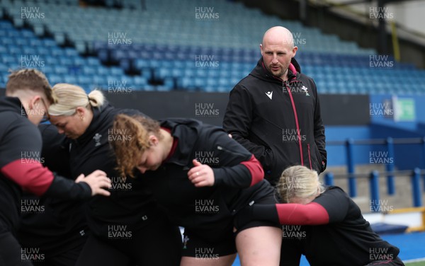 220324 - Wales Women Captain’s Walkthrough - Mike Hill, Wales Women forwards coach,during Captain’s Walkthrough ahead of their opening Women’s 6 Nations match against Scotland