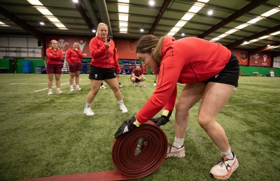 040526 - Wales Women Rugby with South Wales Fire Service - Wales International Squad member and South Wales Fire Service fire fighter Jenni Scoble brings her colleagues from Blue Watch Roath to meet and take part in team building with her Wales team members Gwen Crabb takes part in the team exercise