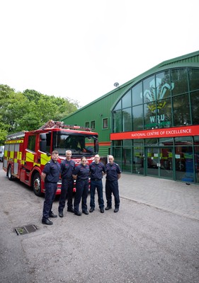 040526 - Wales Women Rugby with South Wales Fire Service - Wales International Squad member and South Wales Fire Service fire fighter Jenni Scoble brings her colleagues from Blue Watch Roath to meet and take part in team building with her Wales team members