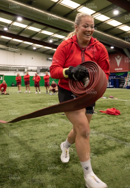 040526 - Wales Women Rugby with South Wales Fire Service - Wales International Squad member and South Wales Fire Service fire fighter Jenni Scoble brings her colleagues from Blue Watch Roath to meet and take part in team building with her Wales team members Kelsey Jones takes part in the team exercise