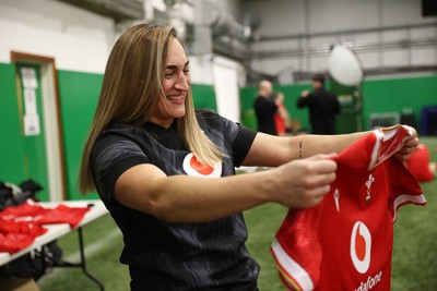 170325 - Wales Women Rugby  Squad Portraits Behind the scenes - Courtney Keight