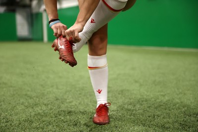 170325 - Wales Women Rugby  Squad Portraits Behind the scenes - Ffion Lewis