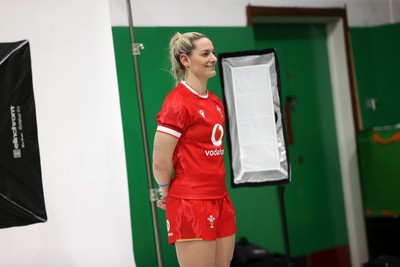 170325 - Wales Women Rugby  Squad Portraits Behind the scenes - Kerin Lake