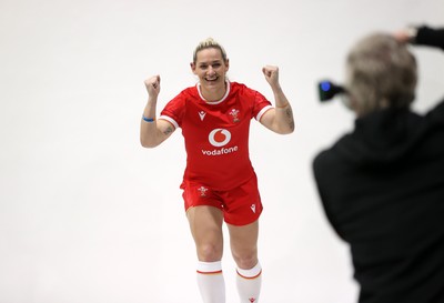 170325 - Wales Women Rugby  Squad Portraits Behind the scenes - Kerin Lake