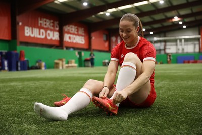 170325 - Wales Women Rugby  Squad Portraits Behind the scenes - Lisa Neumann